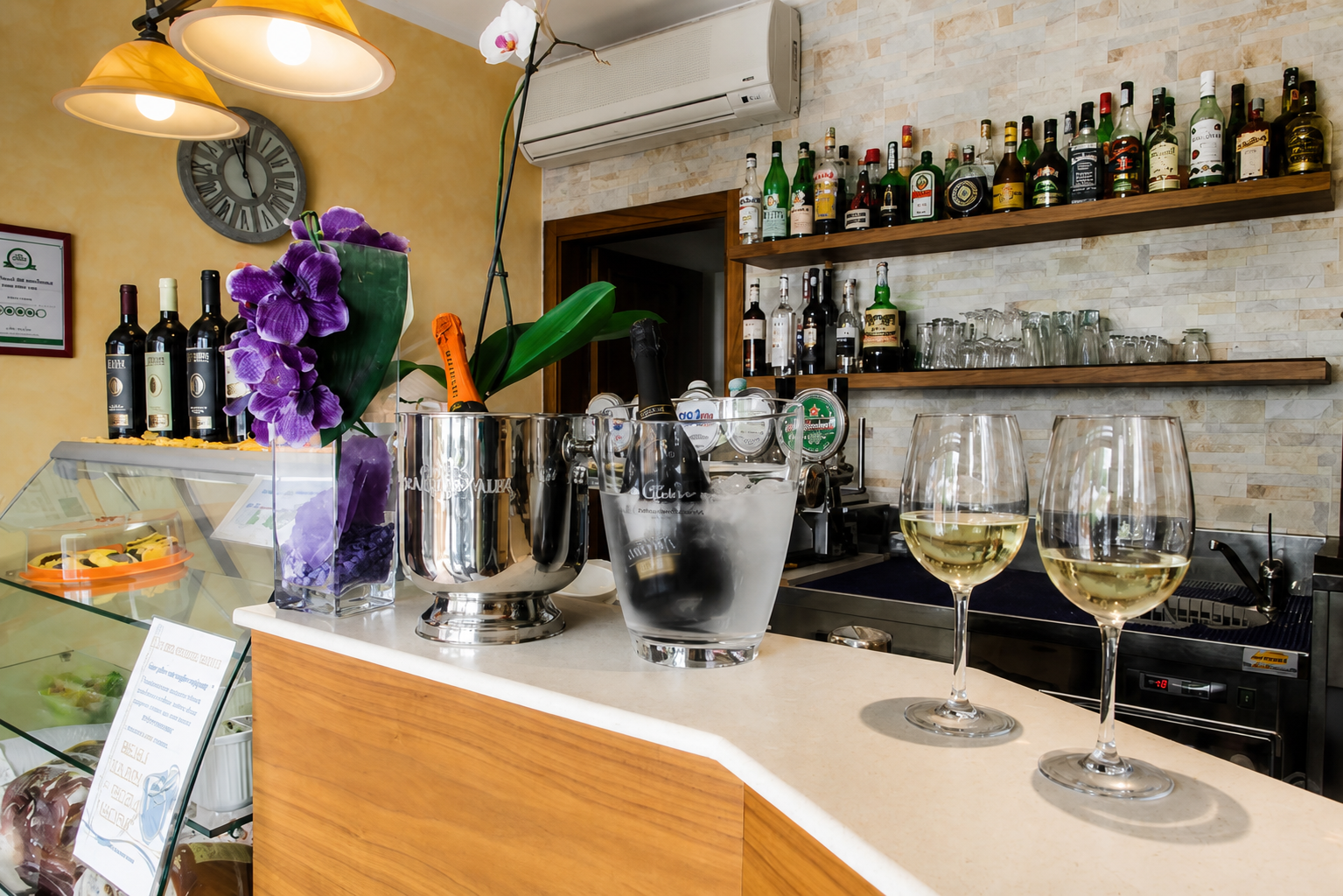 Osteria da Cesare dining detail